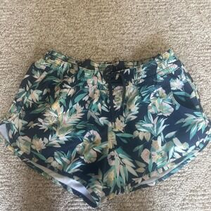 Women's Columbia Bogata Bay Beach Stretch Printed Shorts Pockets Size Medium